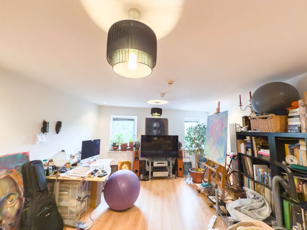 Property photo 3 of 10 Image 3