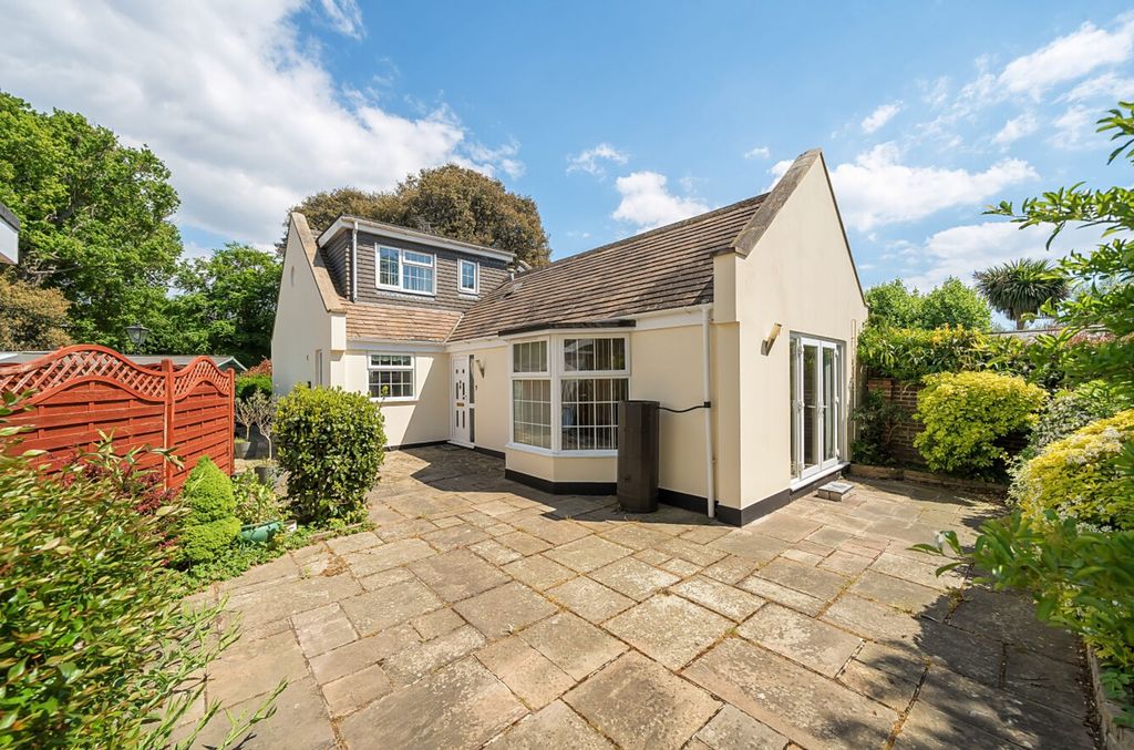 Property photo 1 of 18