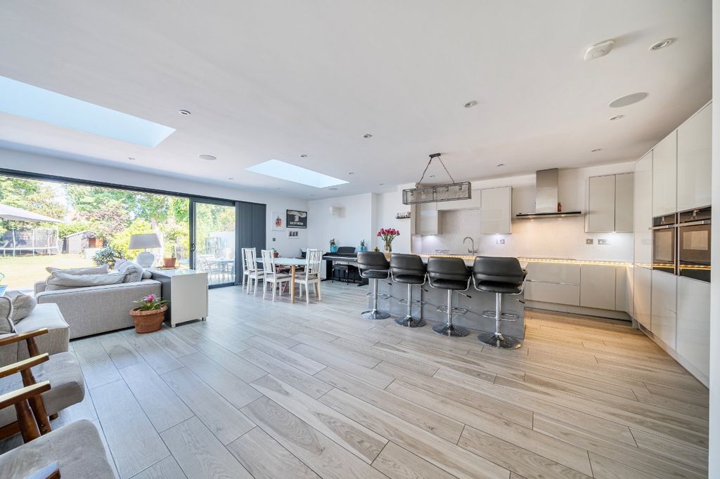 Property photo 2 of 20 Picture No. 09