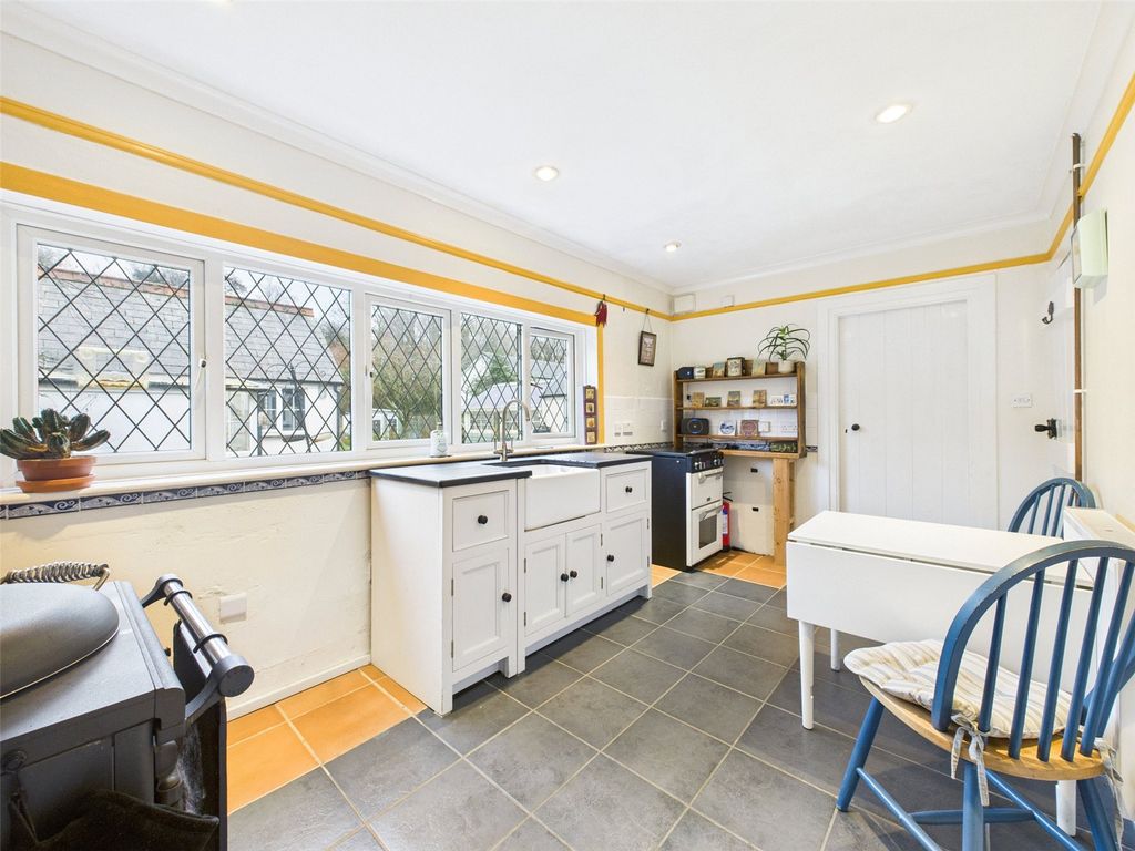 Property photo 2 of 37 Picture No. 52