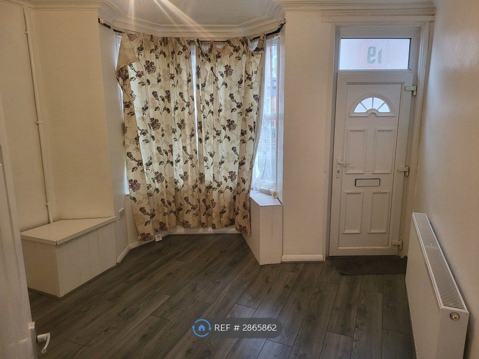 Property photo 3 of 13