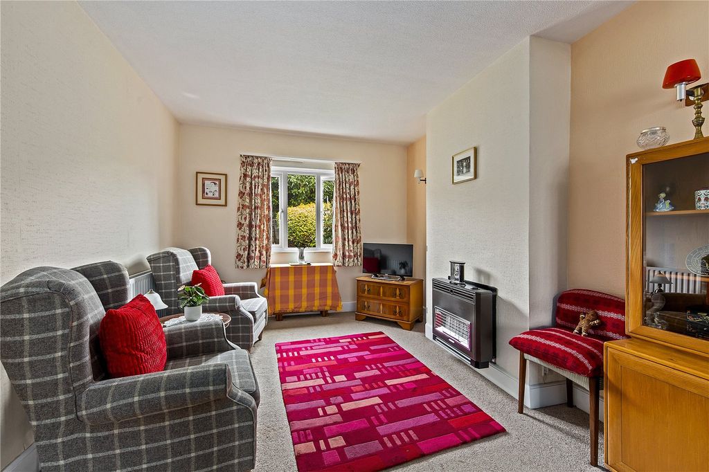 Property photo 3 of 12 Picture No. 02
