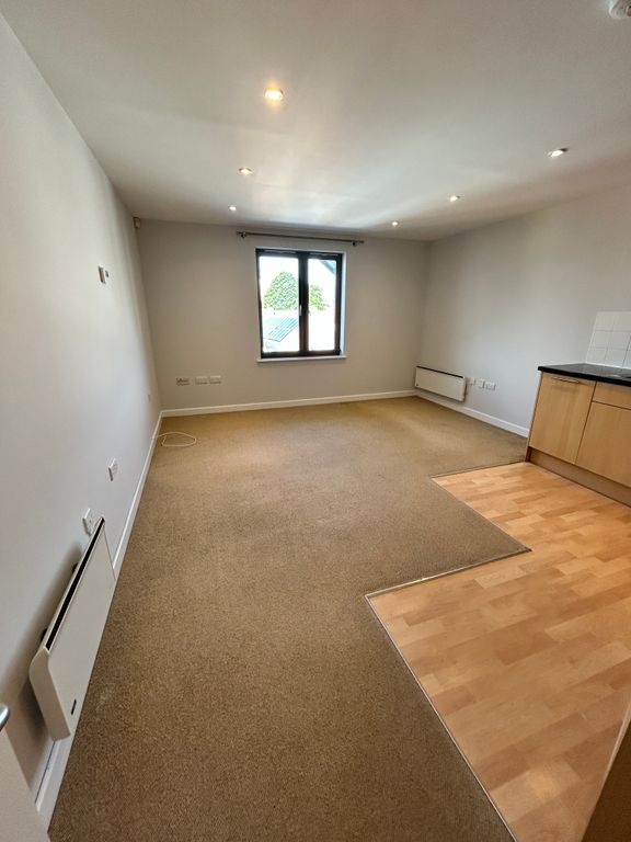Property photo 2 of 6