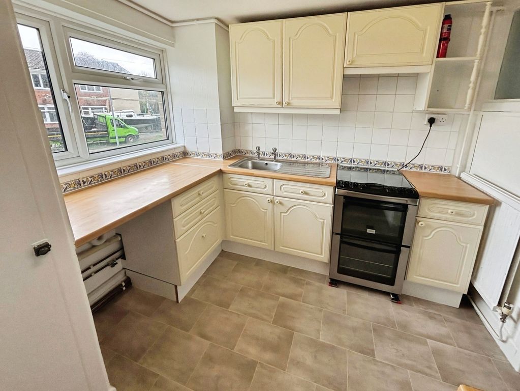 Property photo 2 of 15 c6A705d5-Cav 209