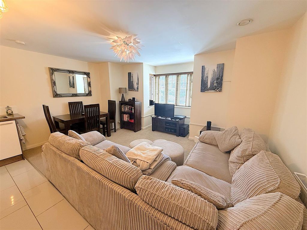 Property photo 2 of 8 Img_9098.Jpeg