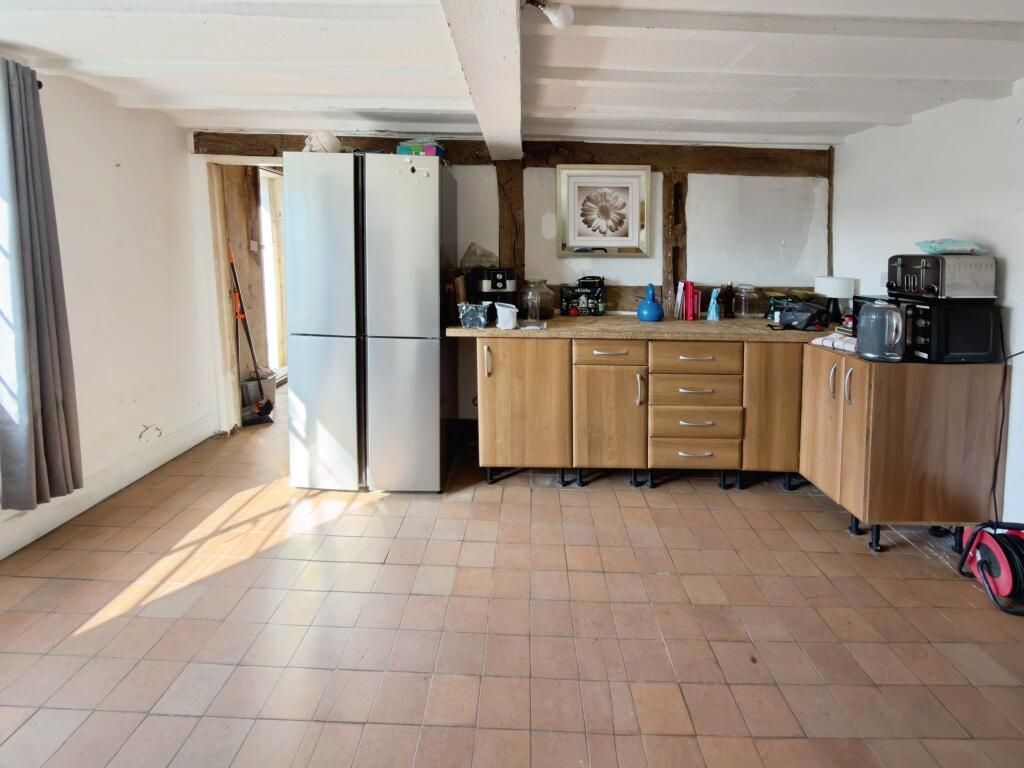 Property photo 2 of 31
