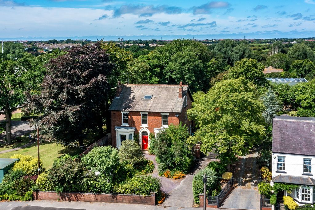 Property photo 2 of 63