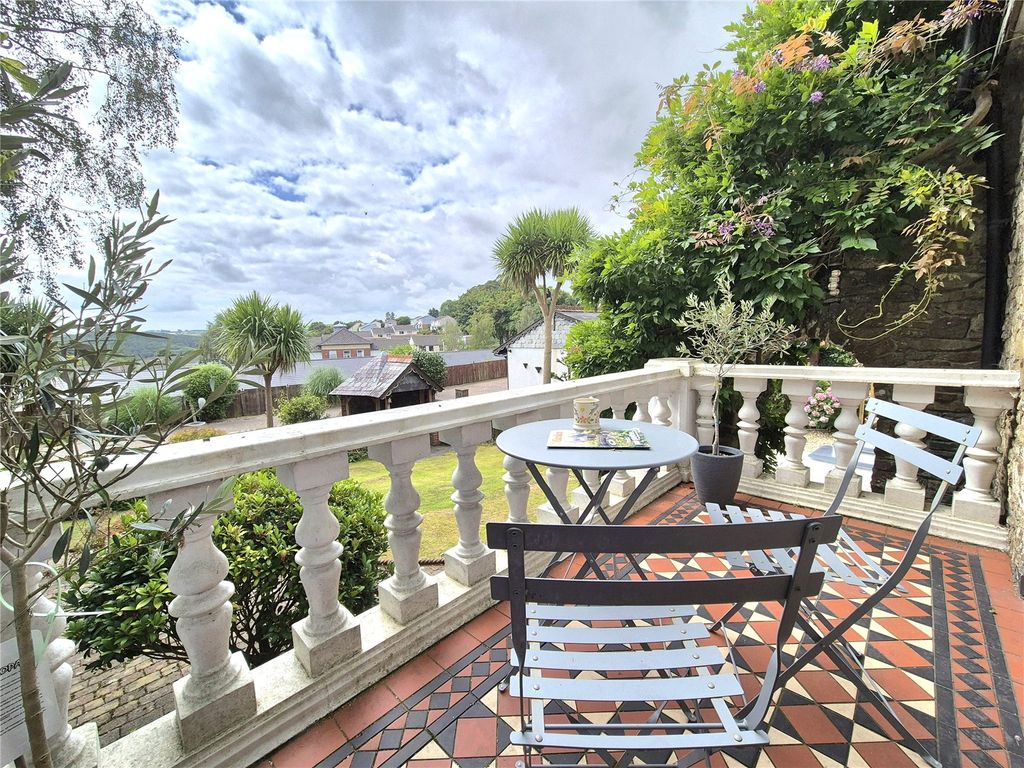 Property photo 3 of 39 Picture No. 06
