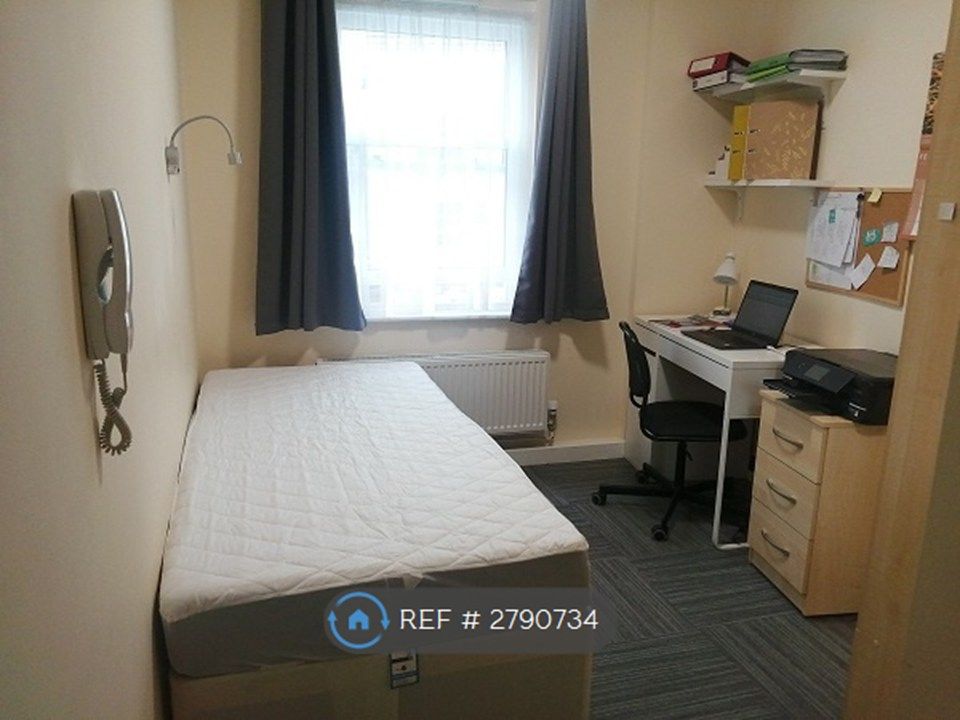 Property photo 1 of 3