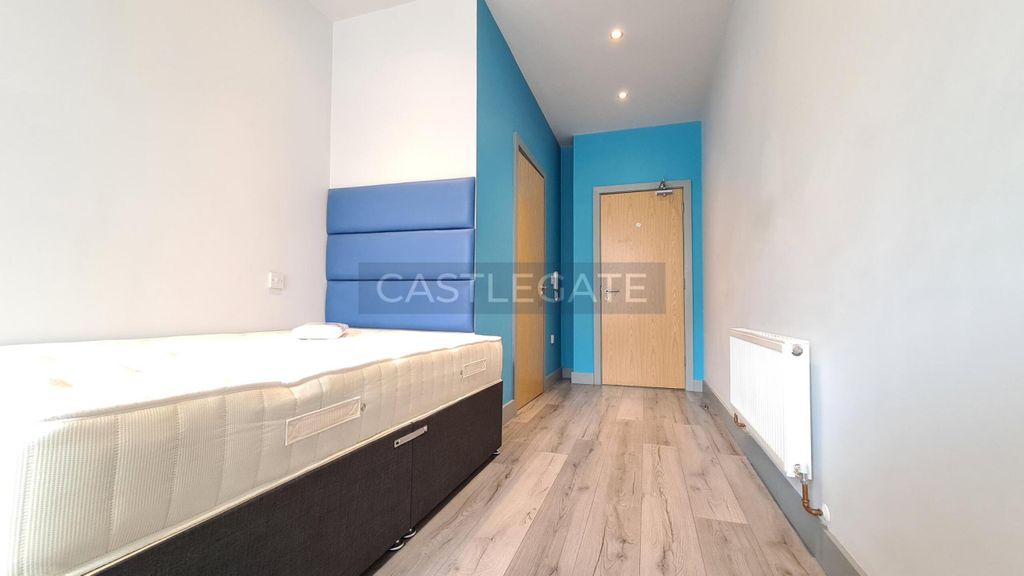 Property photo 3 of 13 Flat 4, Room 5, Dundas Works, 15-17 Dundas Street, Huddersfield, HD1 2He (4)
