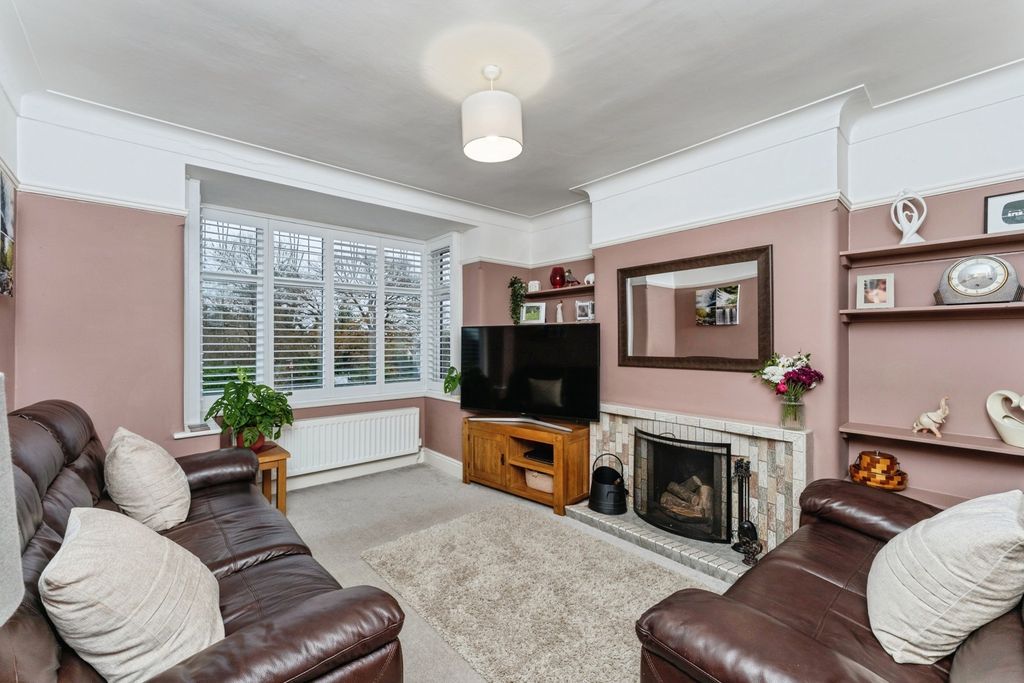 Property photo 3 of 19 Pbox-Img.Jpg