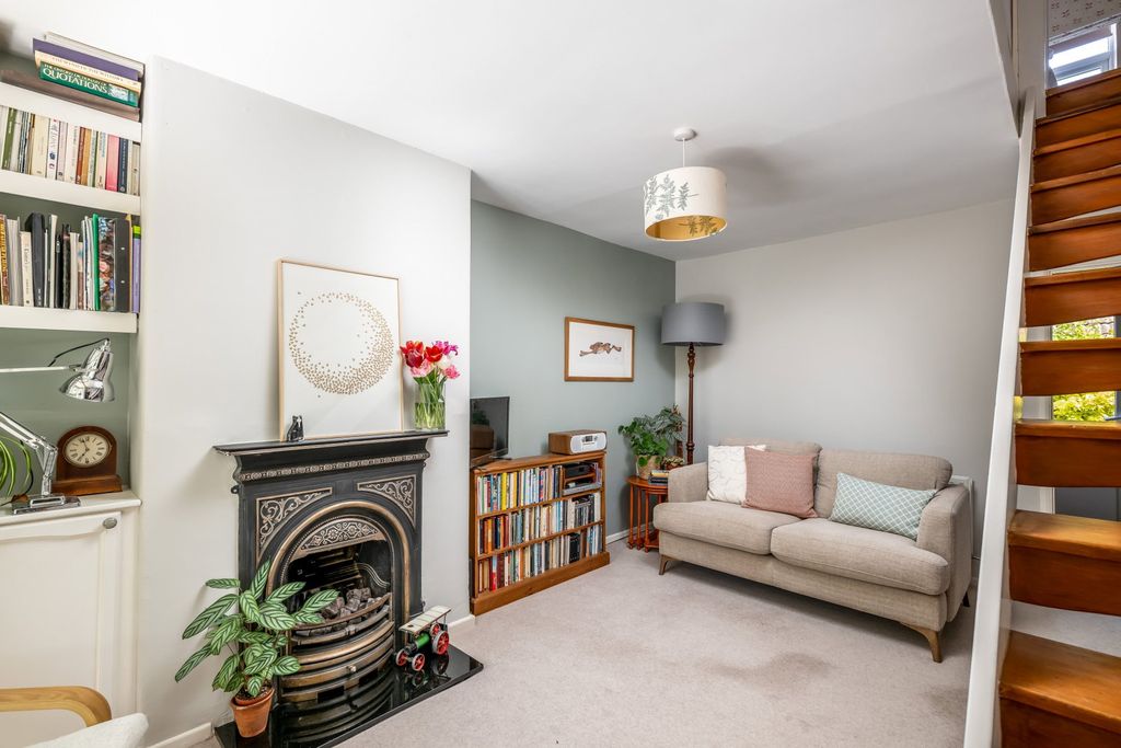 Property photo 3 of 19
