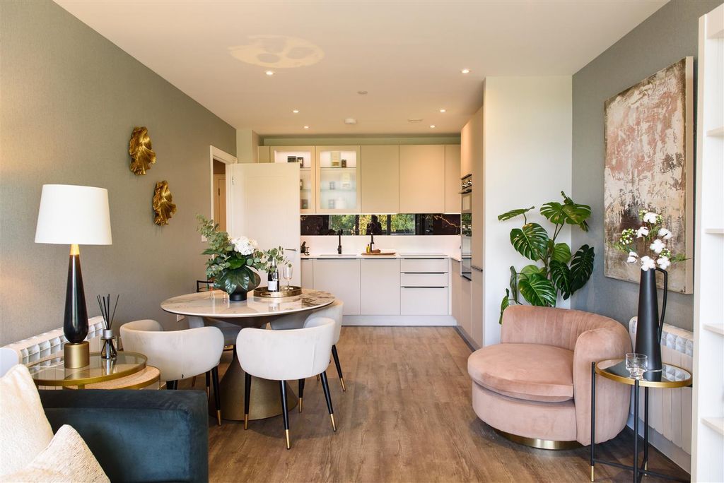 Property photo 3 of 15 Okbcvd5Tke-E5Wob7E832Q.Jpeg