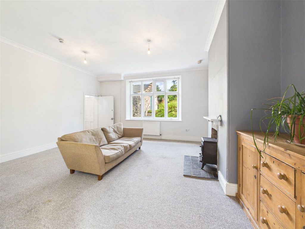 Property photo 3 of 19 Picture No. 04