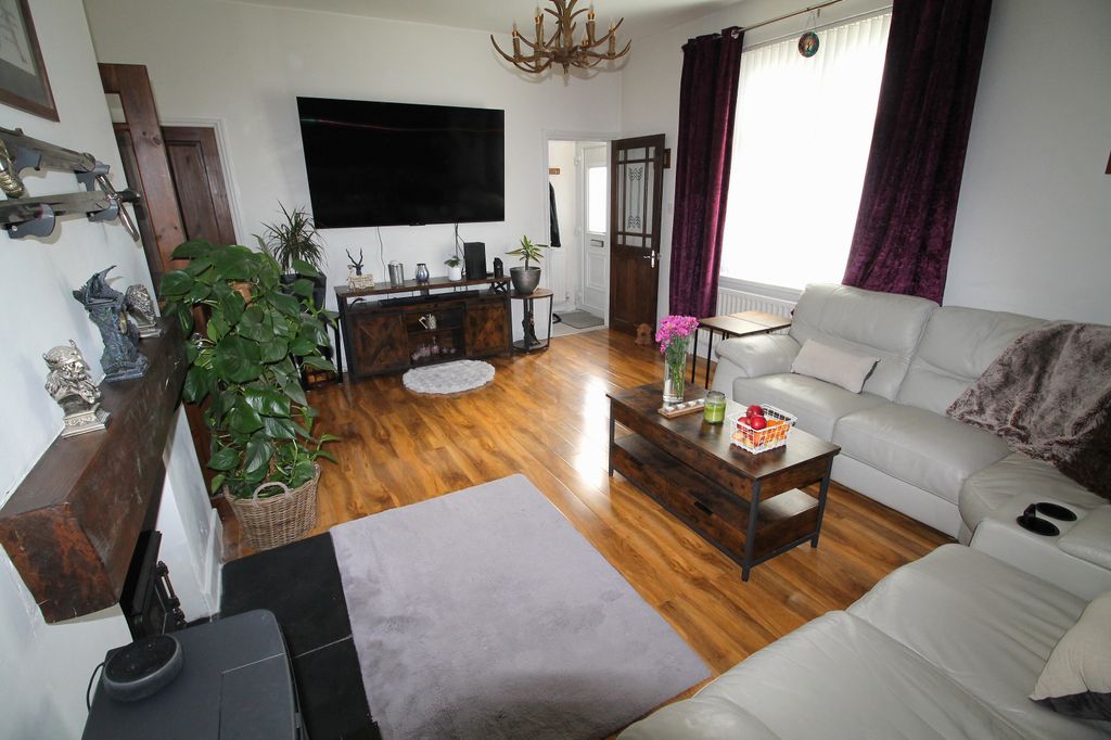 Property photo 2 of 19 Img_2652