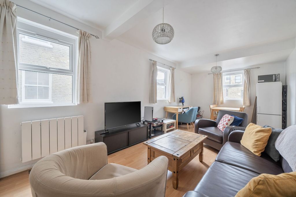 Property photo 2 of 7