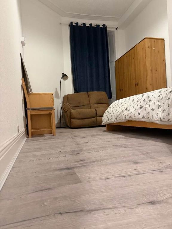 Property photo 3 of 9 Photo 3