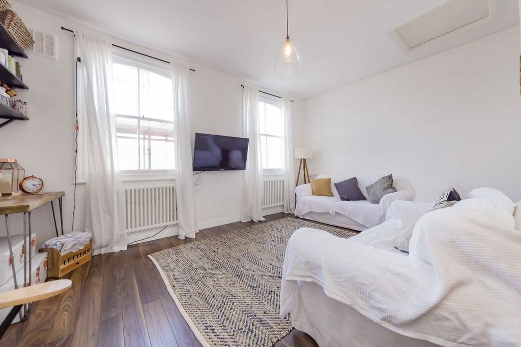 Property photo 2 of 5