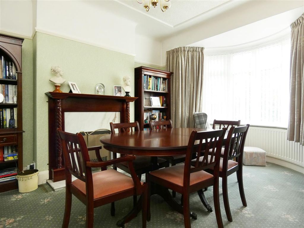 Property photo 3 of 21 Dining Room