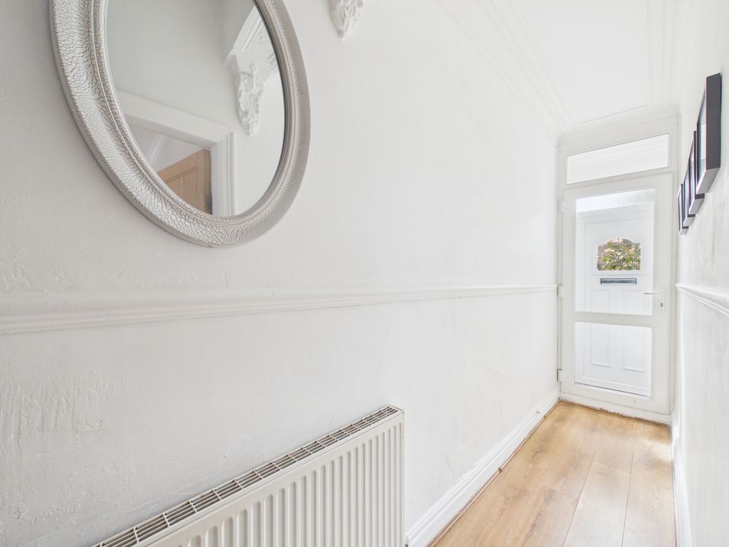 Property photo 3 of 27