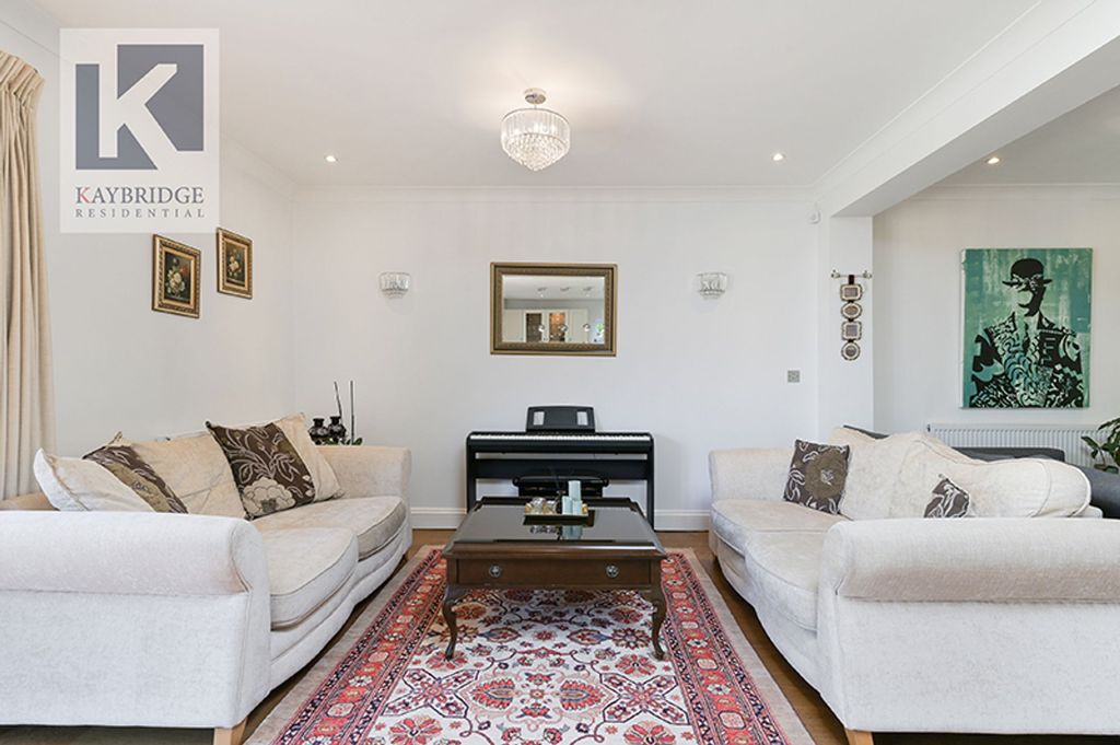 Property photo 3 of 16