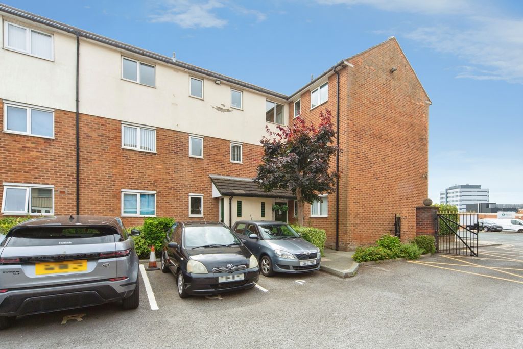 Property photo 1 of 18 Pbox-Img.Jpg