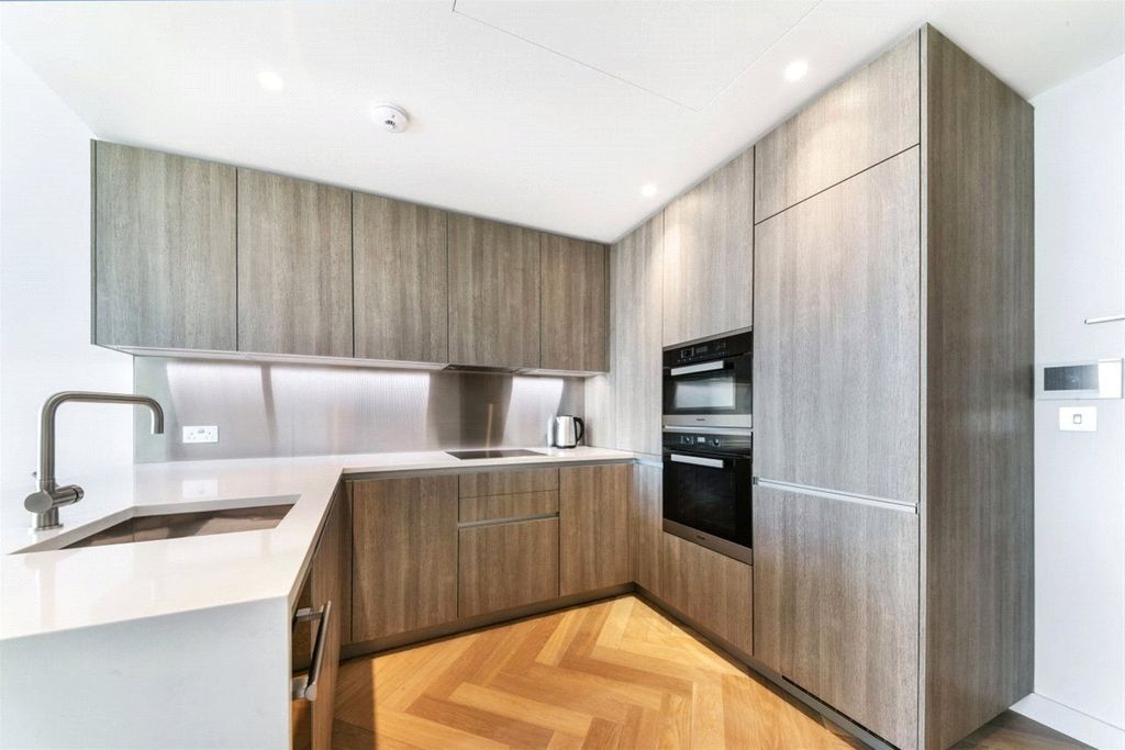 Property photo 3 of 10 Picture No. 01