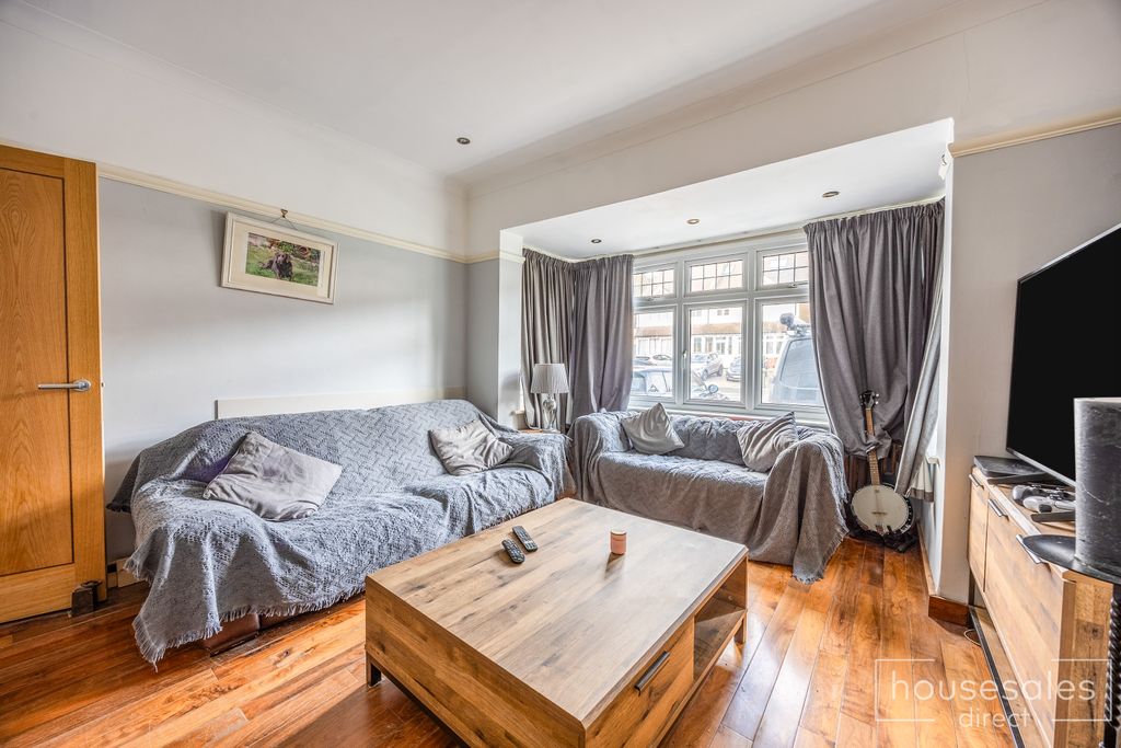 Property photo 3 of 17