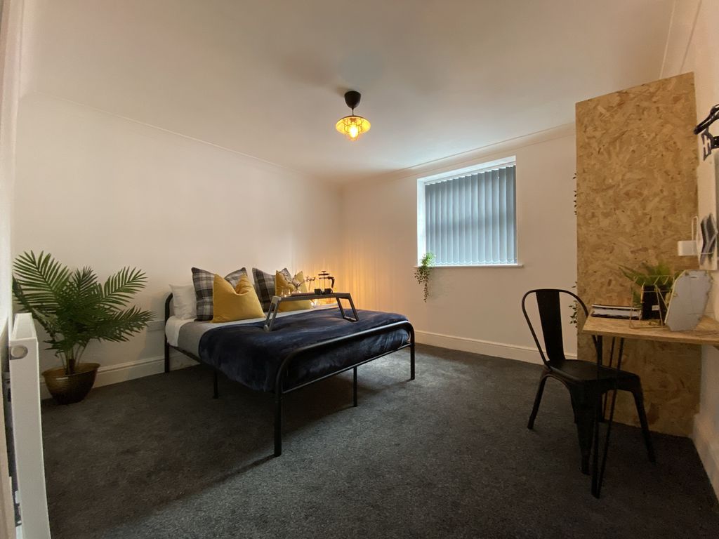 Property photo 2 of 8 2_37