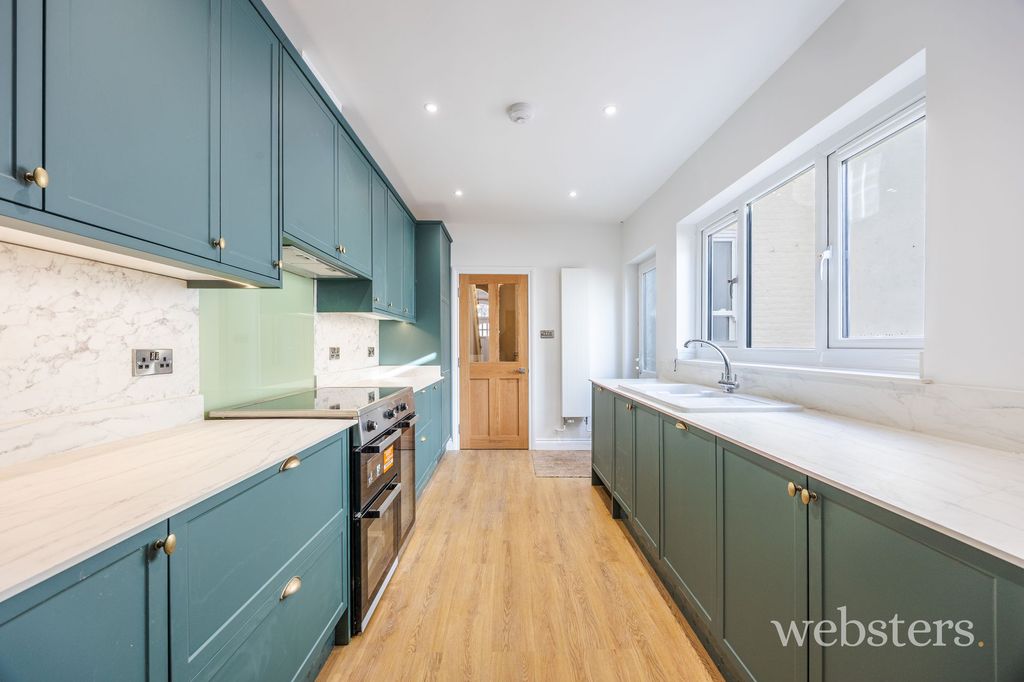 Property photo 3 of 23