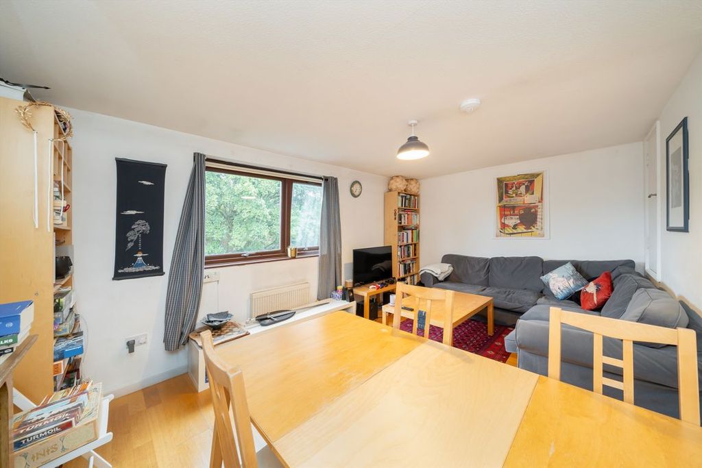 Property photo 2 of 4