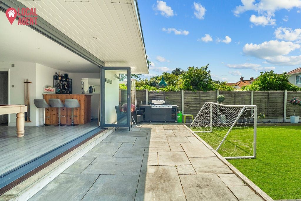 Property photo 3 of 19