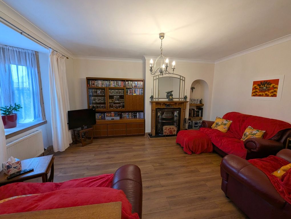 Property photo 3 of 25