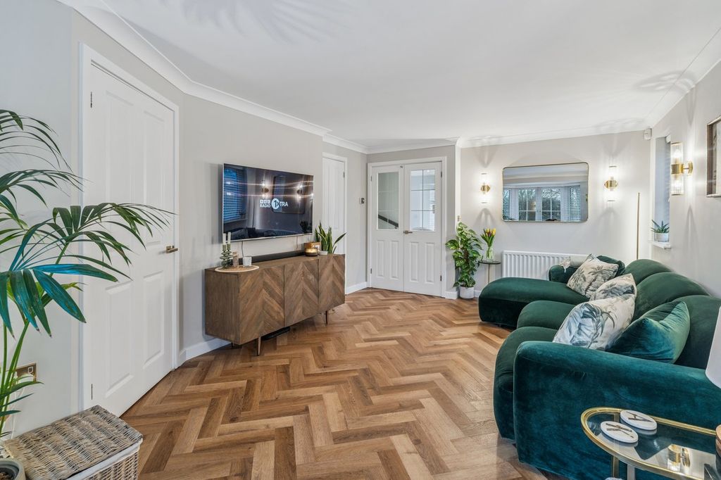 Property photo 3 of 29