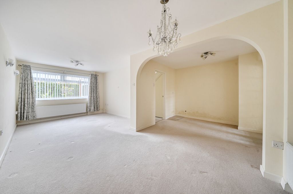 Property photo 3 of 12 1405689-6-6980A56...