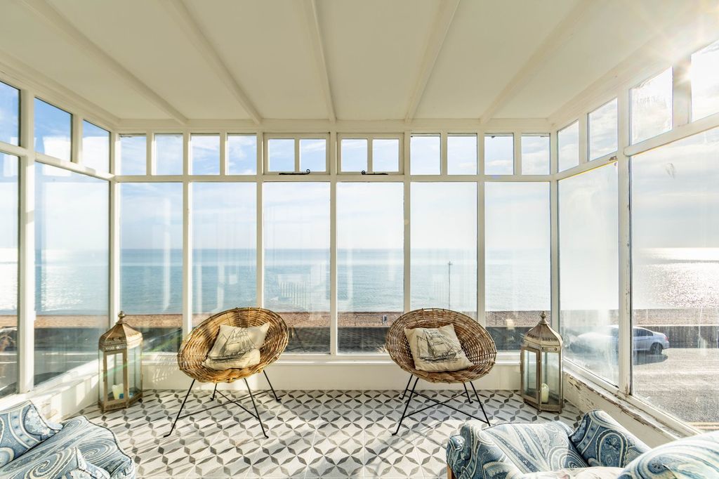 Property photo 2 of 13 Picture 2