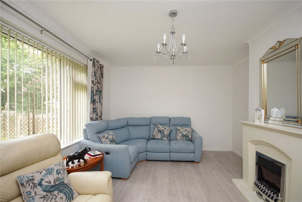 Property photo 2 of 15 Picture No. 16