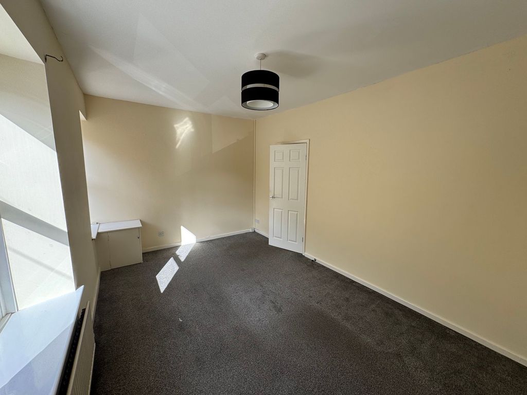 Additional image 4 of 1 bed flat to rentNorth Road, Ferndale CF43
