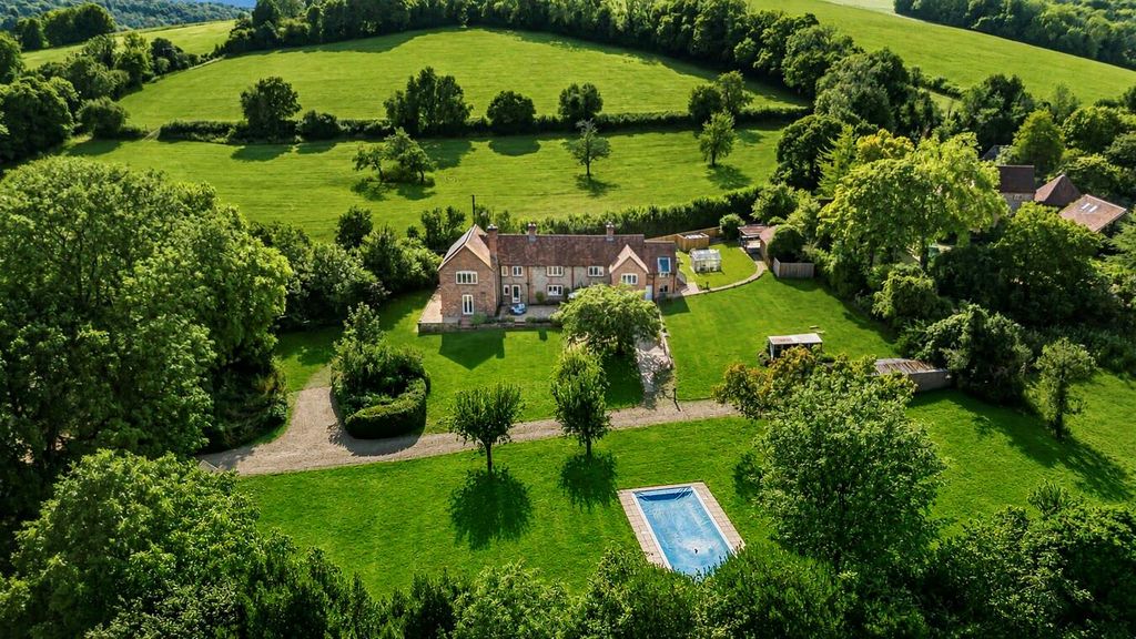 Property photo 2 of 35 Image