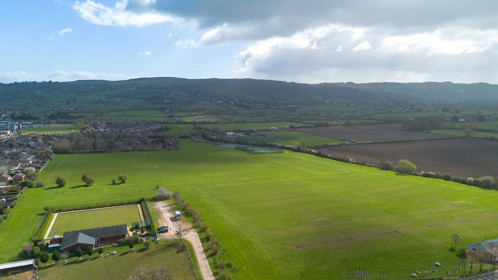 Property photo 3 of 29