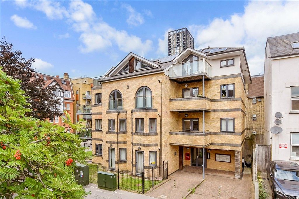 Property photo 2 of 8 External (Web)