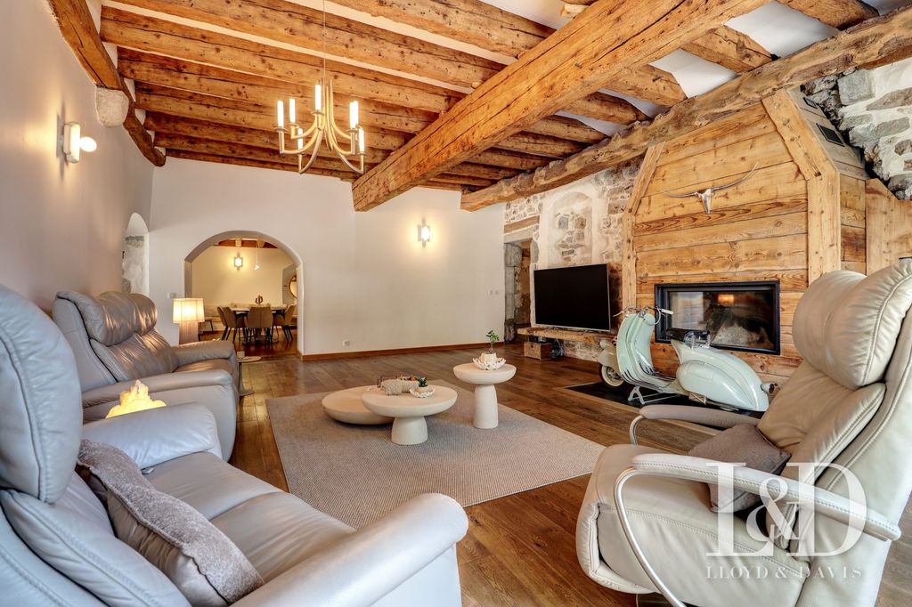 Property photo 3 of 30