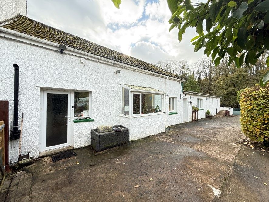 Property photo 2 of 40