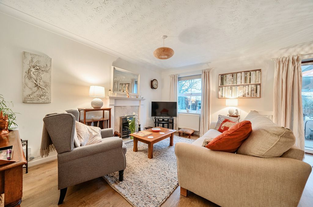 Property photo 2 of 28 Living Room