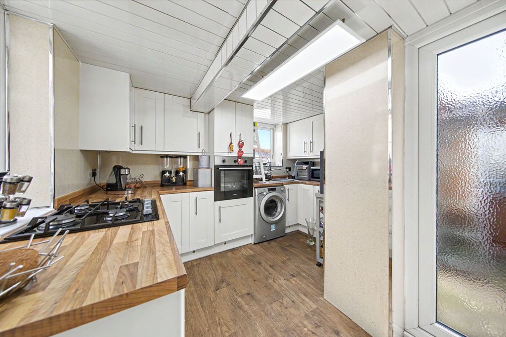 Property photo 2 of 23 Kitchen.