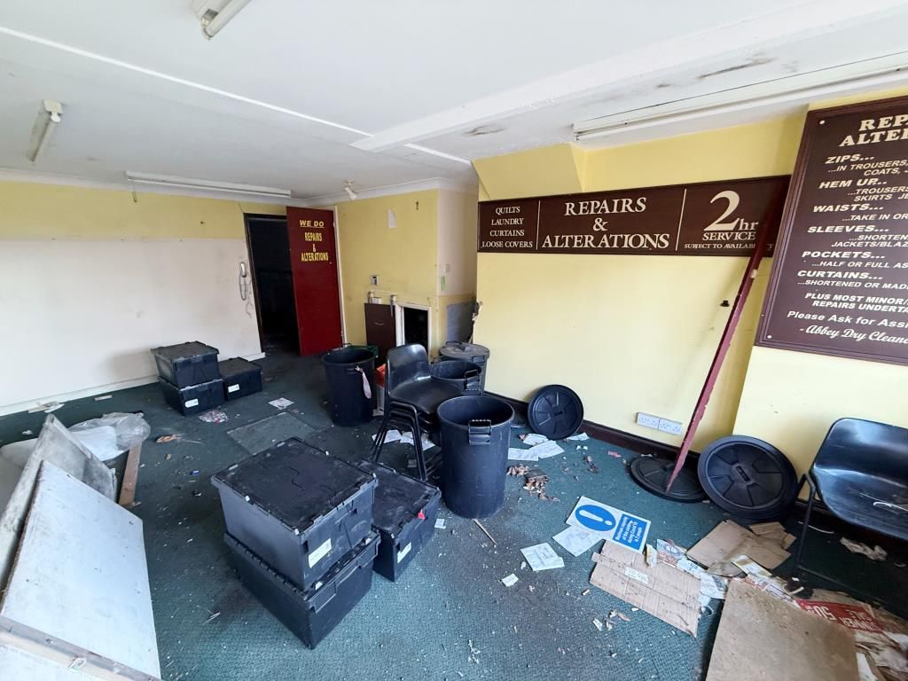 Property photo 2 of 8 Retail Area