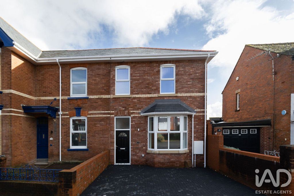 Property photo 1 of 21