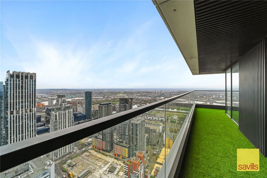 Property photo 3 of 16 Balcony