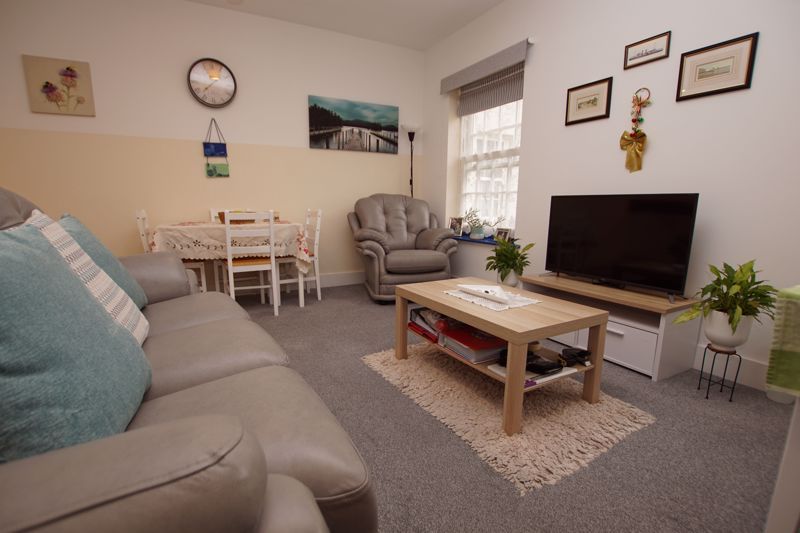 Property photo 2 of 7 Lounge/ Kitchen/ Diner