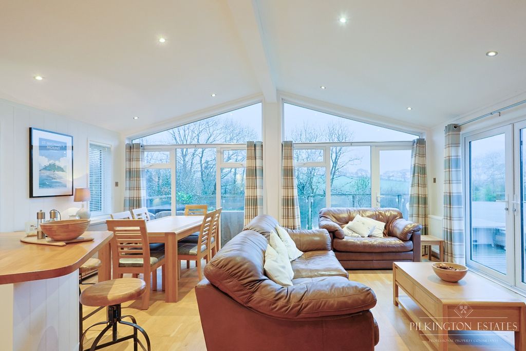 Property photo 2 of 22 4769801